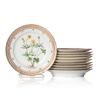 A set of 10 Royal Copenhagen 'Flora Danica' plates, Denmark, 20th Century.