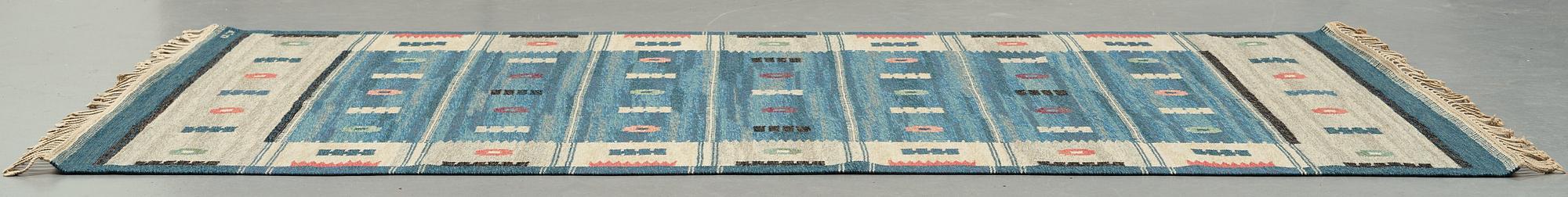 Carl Dangel, A CARPET, flat weave, ca 262 x 172,5 cm, signed CD (Carl Dangel). Sweden around the middle of the 20th century.
