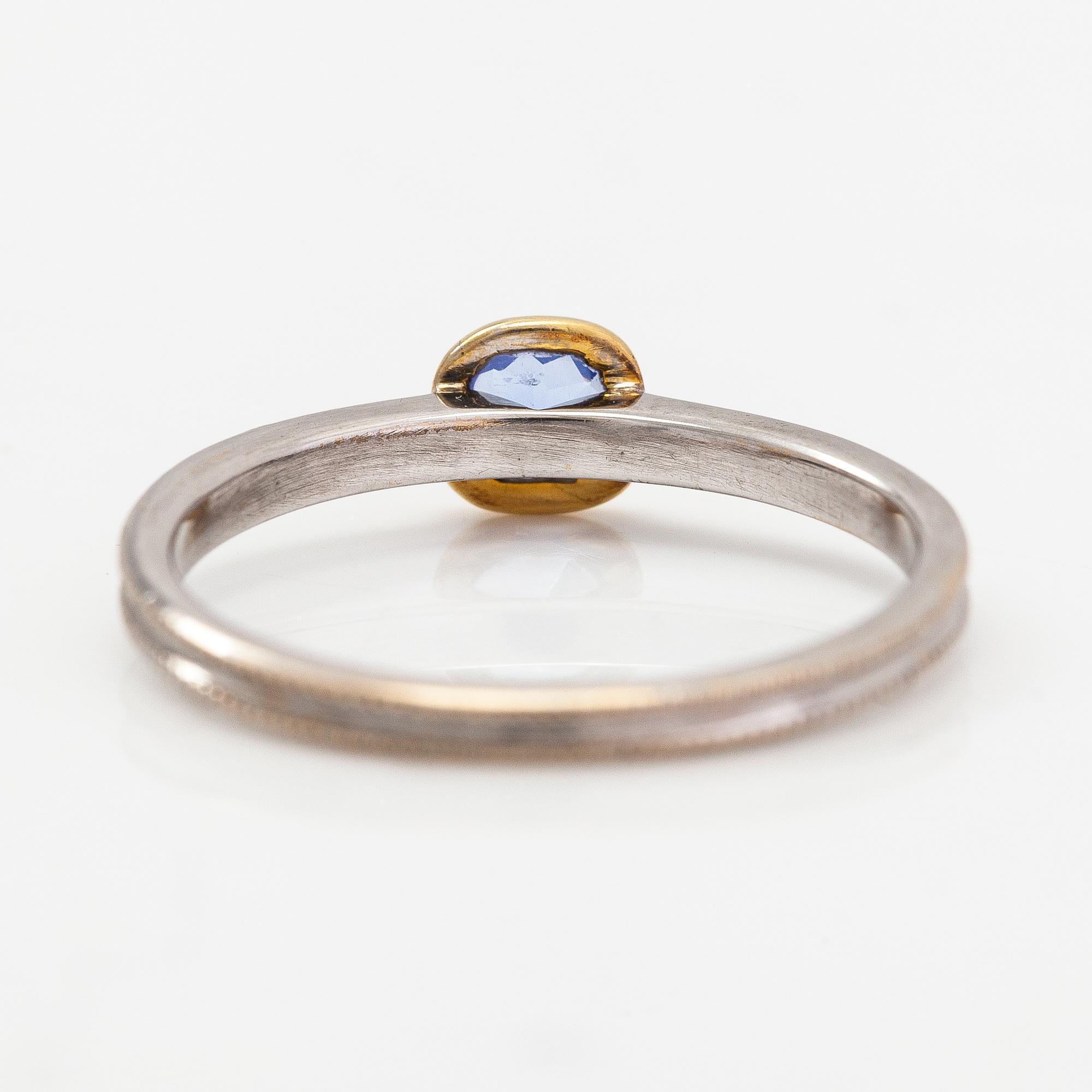 An 18K white gold ring with a tanzanite.