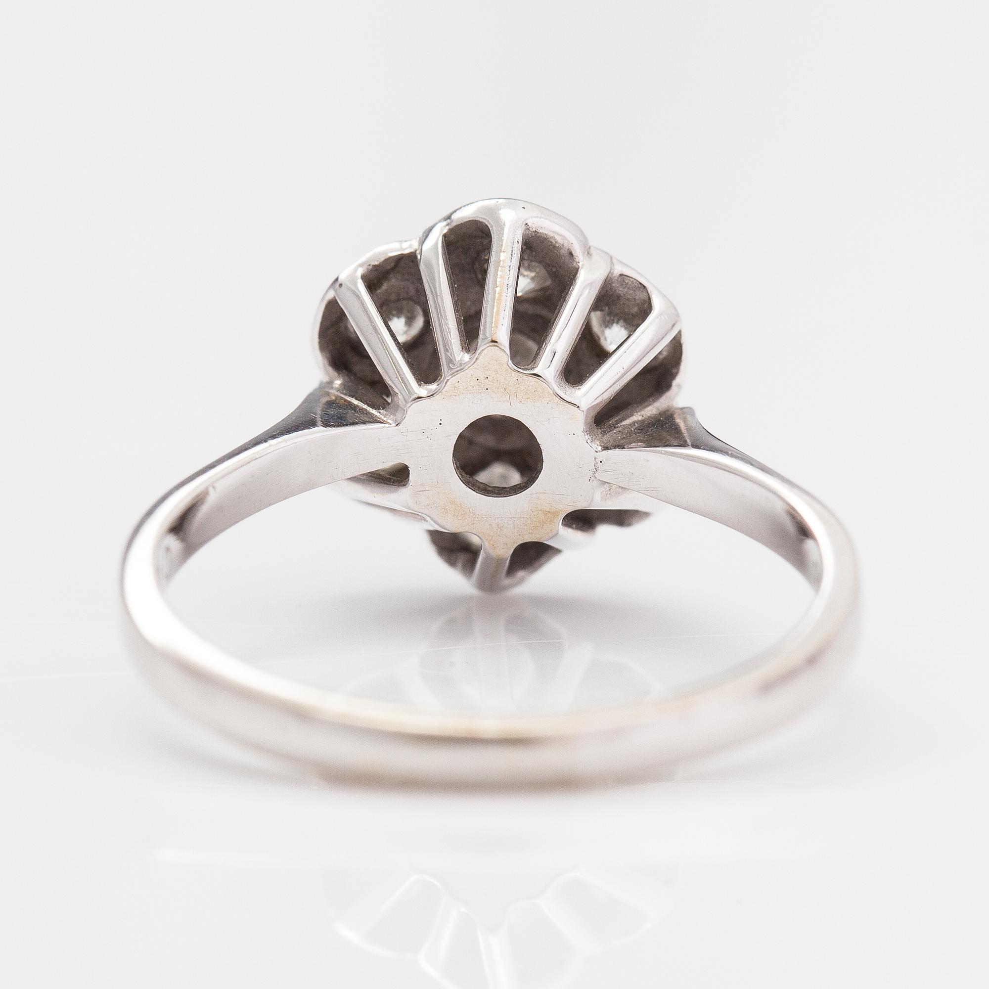 An 18K white gold ring with diamonds ca. 0.54 ct in total according to engraving. Finnish import marks.