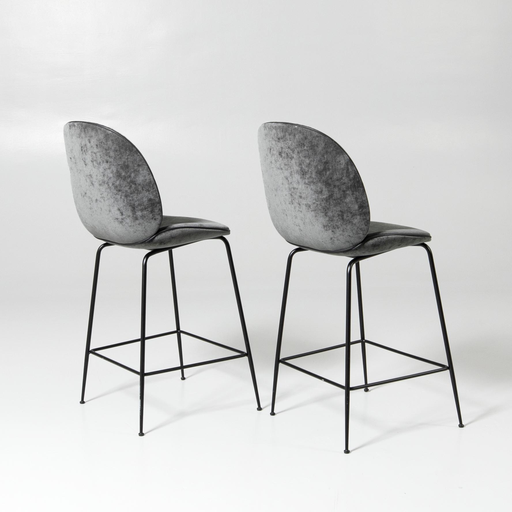 GamFratesi, barstolar, ett par, "Bettle", Gubi, modern tillverkning.