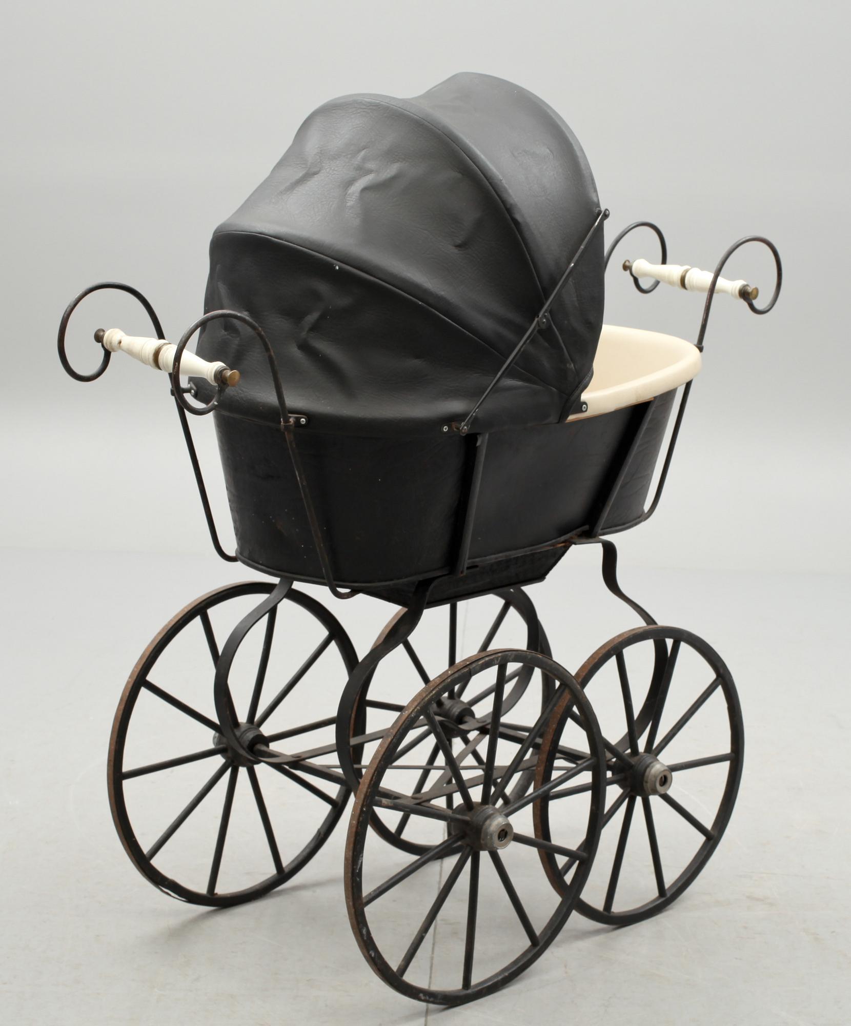 BARNVAGN. 1900-talets början.