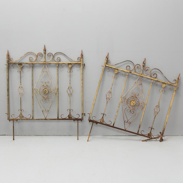 SMIDESGALLER, troligen till balkong eller terrass, 8 delar, omkring 1900.