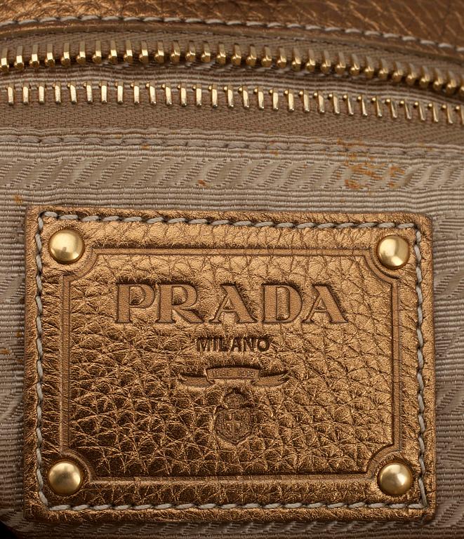 VÄSKA, Prada.