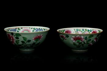 SKÅLAR, 2 st snarlika, porslin, Kina 1800/1900-tal.