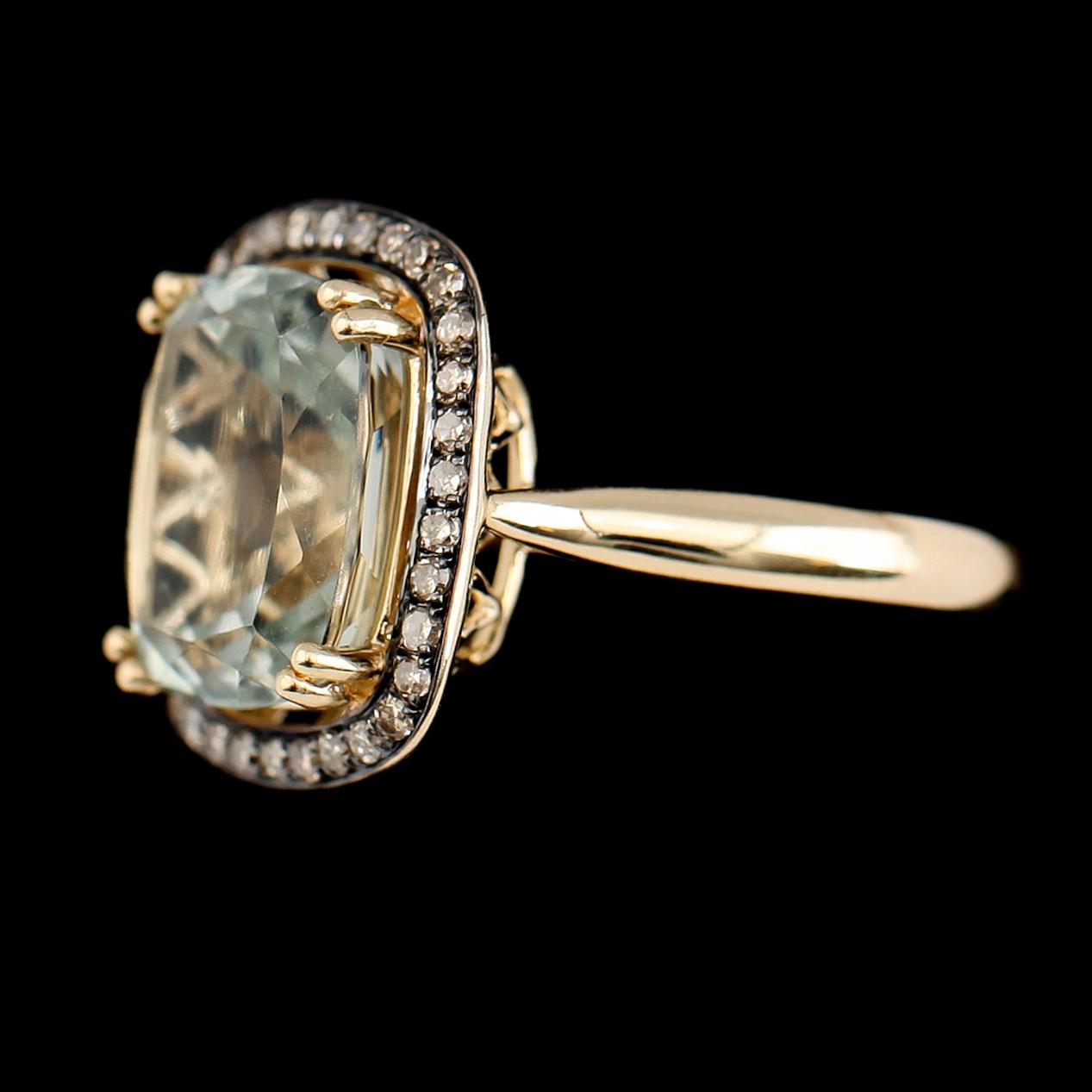 RING, 14K guld, åttkantslipade diamanter och grön fasettslipad ametist. Vikt ca 4 g.