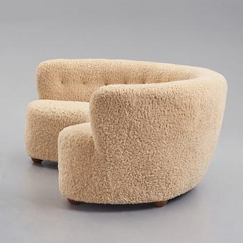 A curved Swedish Modern sofa, 1930-40s.