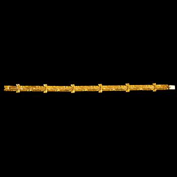 328. Björn Weckström, A BRACELET, gold 14K, "Tundra" Lapponia 1971. Weight 21,9 g.