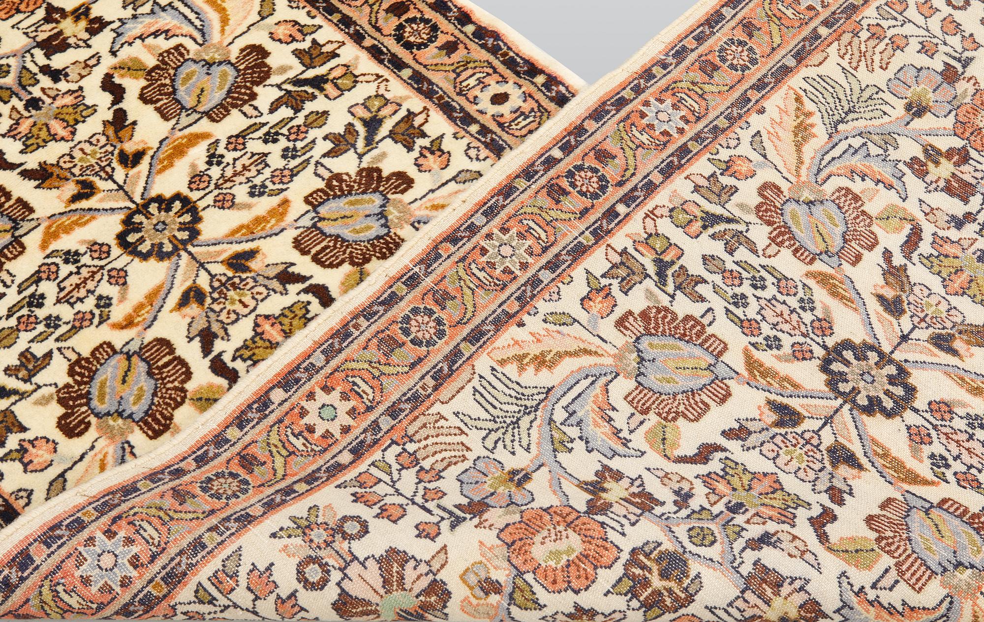 A Hamadan runner, ca 300 x 77 cm.