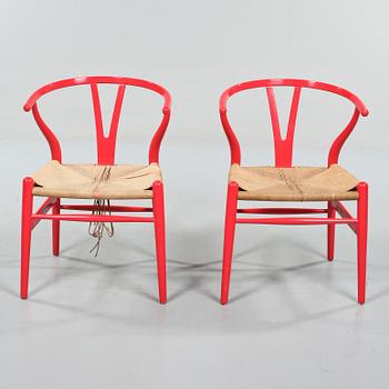 STOLAR, ett par, "Y-stolen", Hans J Wegner för Carl Hansen & son, Odense, 1900-talets andra hälft.