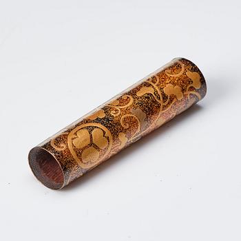 Ask med lock, skål samt handtag, lack. Japan, 1800-tal.