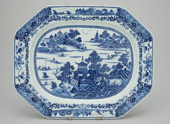 STEKFAT, porslin, Kina, Qian Long (1736-1795).