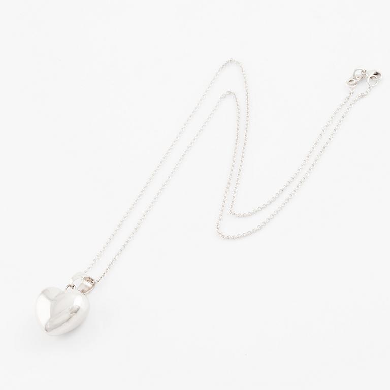 White gold heart necklace.