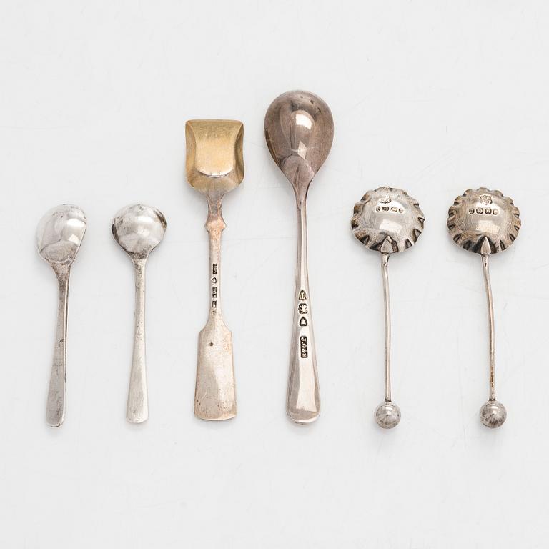 A silver mustard pot and spoon, salt cellars and salt spoons, totally 11 pieces, late 19th century - 20th century.