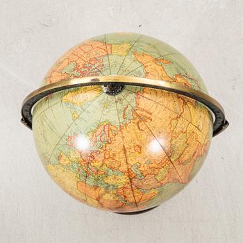 Earth globe USA Reploges globes 1940s/50s.