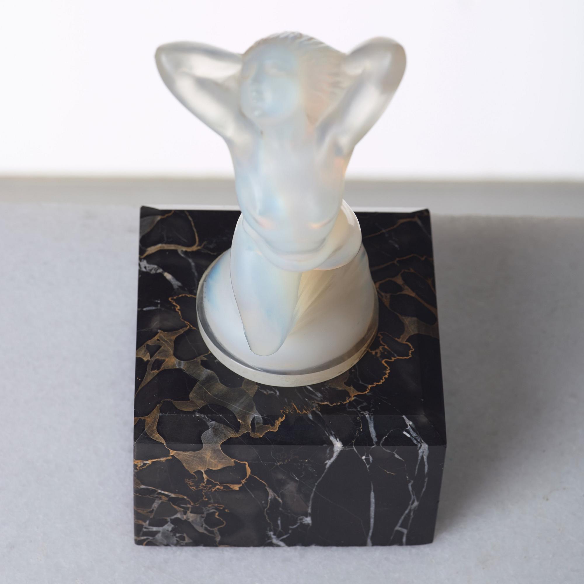 René Lalique, a "Vitesse" sculpture / car mascot, Art Déco, France post 1929.
