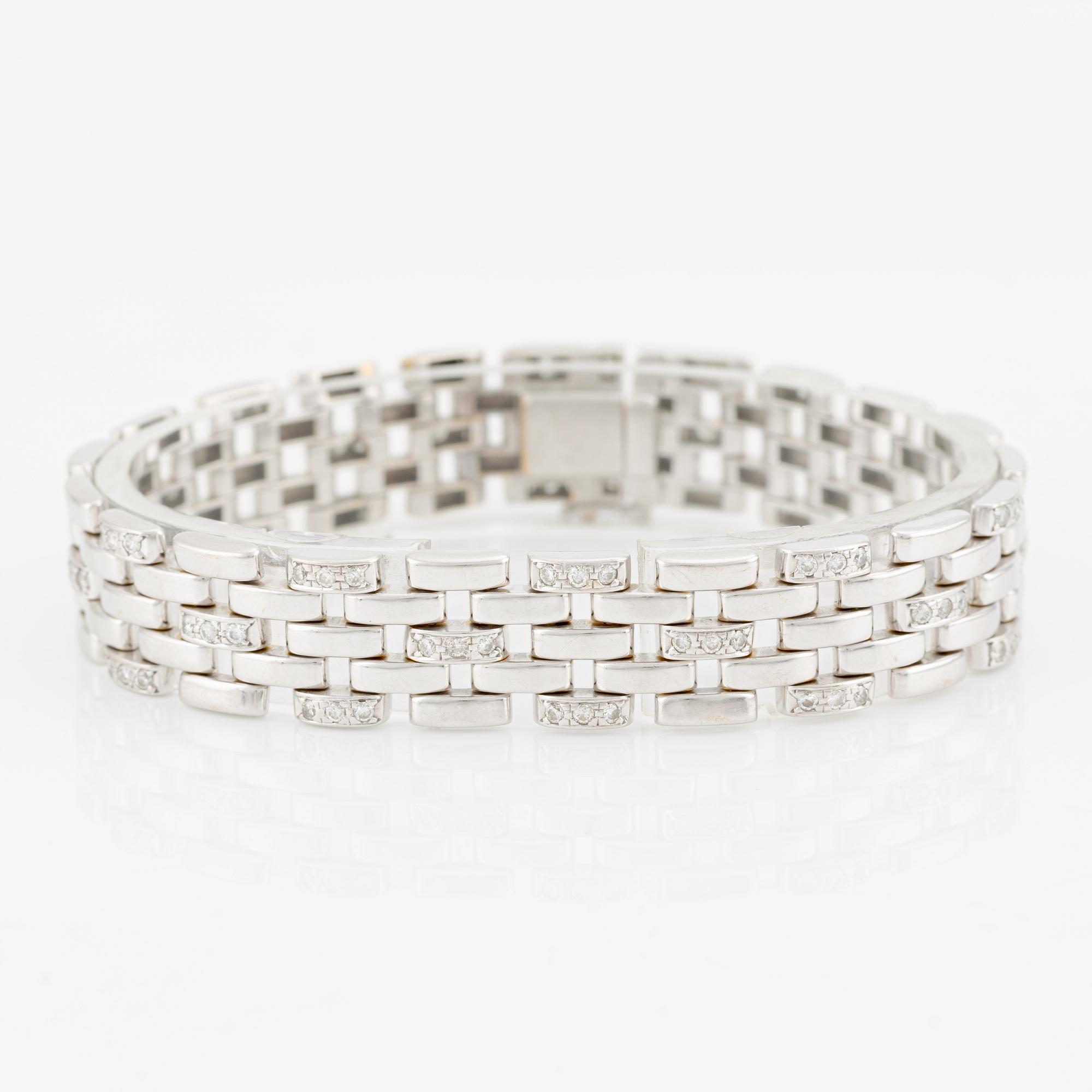 Bracelet 18K white gold with round brilliant-cut diamonds.