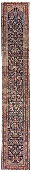 ANTIQUE KARABAGH RUNNER. 610,5 x 104 cm.