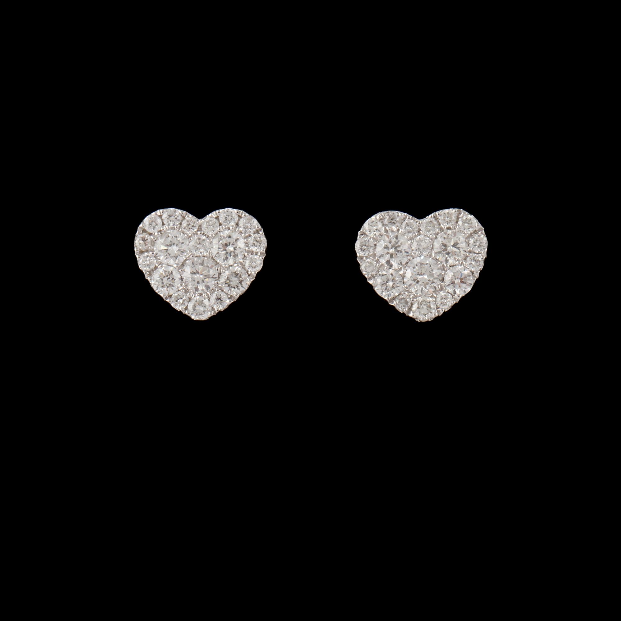 ÖRHÄNGEN, ett par, 18k vitguld med briljantslipade diamanter, totalt 0.69 ct. Vikt 3 g.