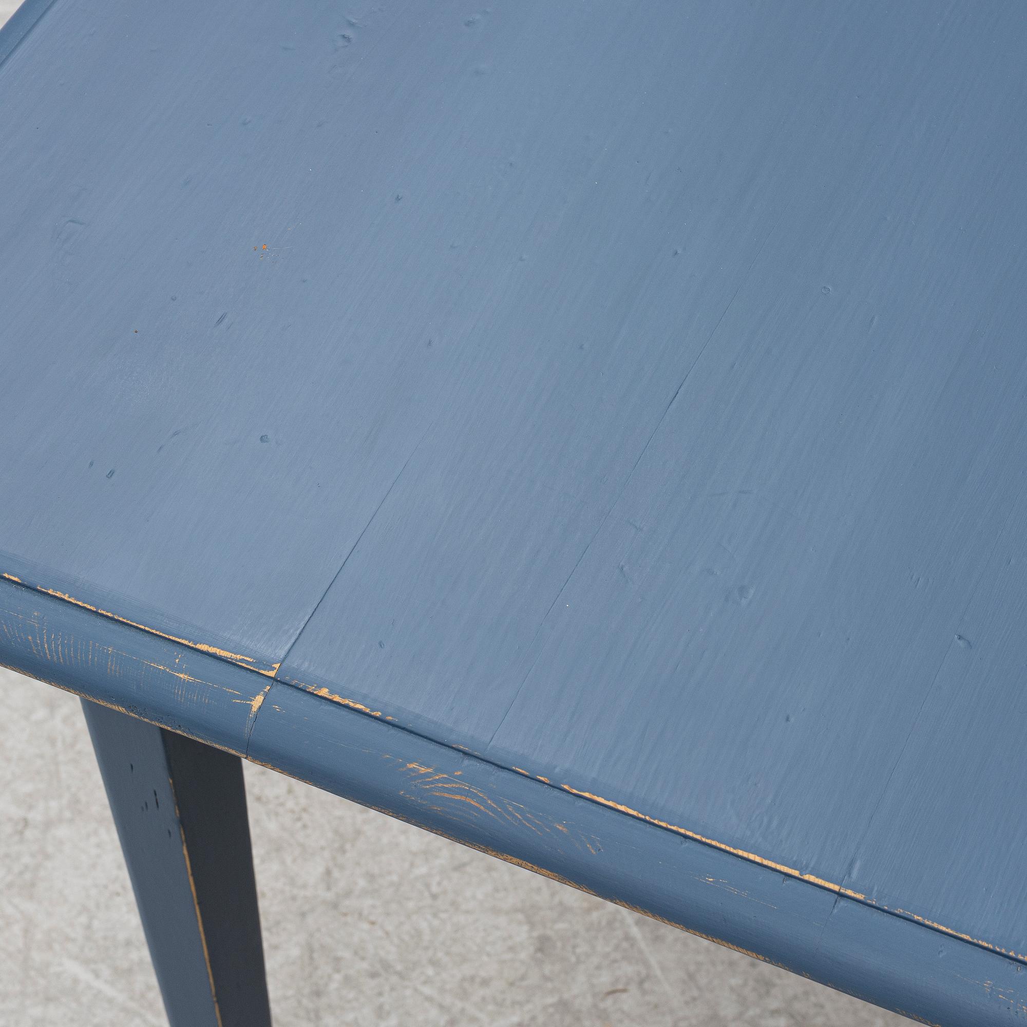 Table, Gustavian style, second half of the 19th century.