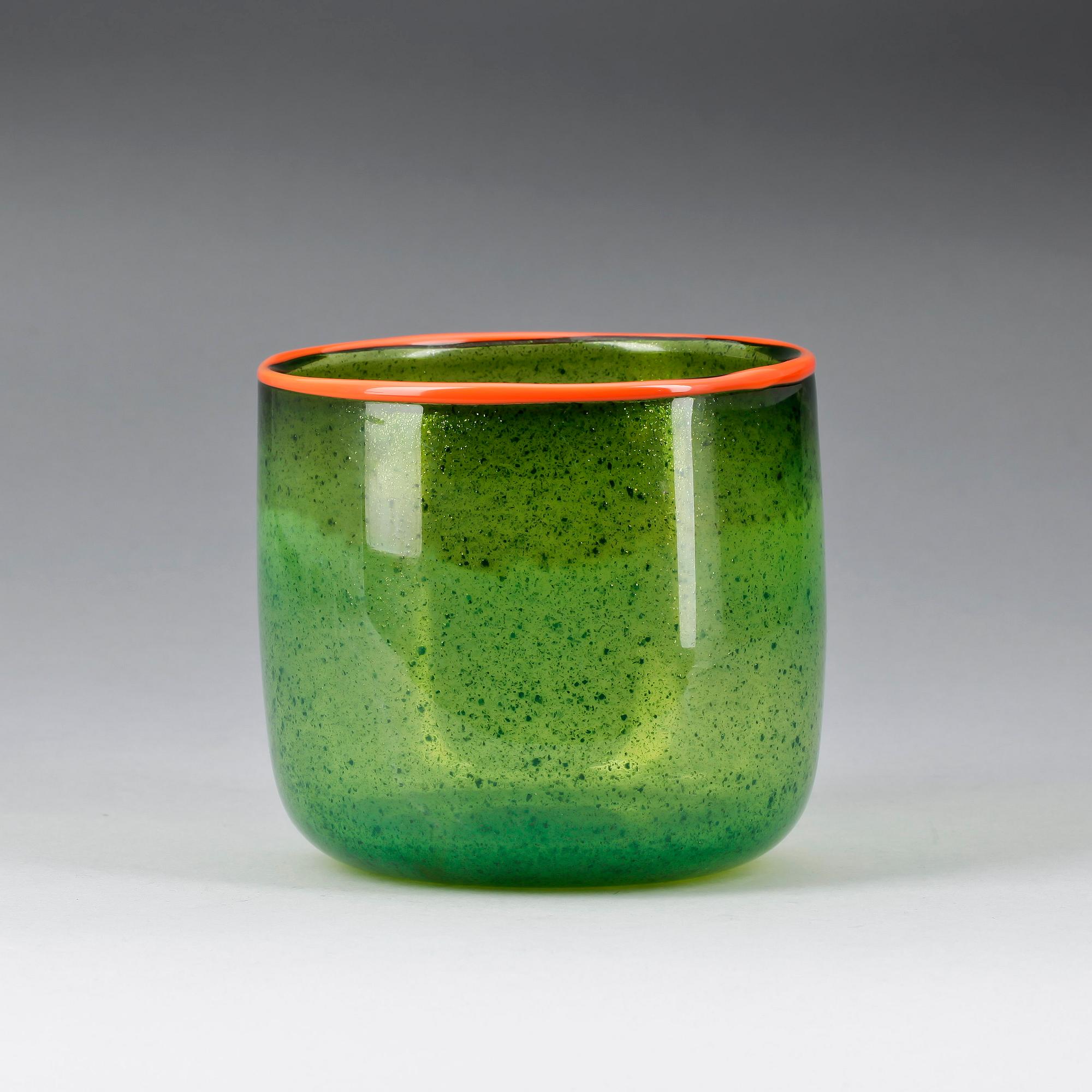 SKÅL, glas, Gunnar Cyren, Orrefors, 1900-talets andra hälft. Sign o nr 03061-115.