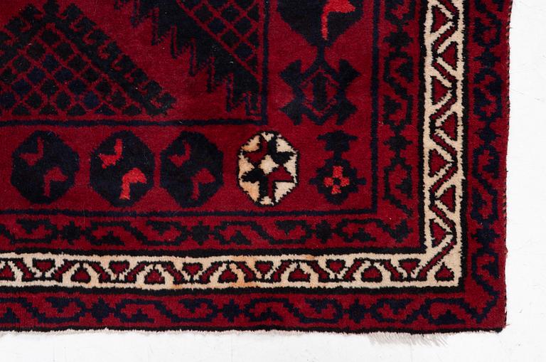 Carpet, oriental, approx. 325 x 235 cm.