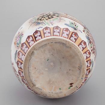 GOLVVAS, porslin, Orientalisk, 1900/2000-tal.