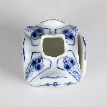 A 'Blue Fluted half lace' / 'Musselmalet' porcelain menu vase, Royal Copenhagen, model 495, 1898-1923.