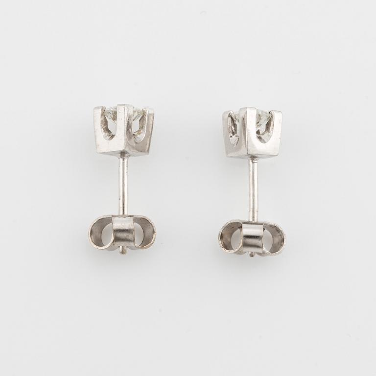 Earrings, one pair, white gold with brilliant-cut diamonds.
