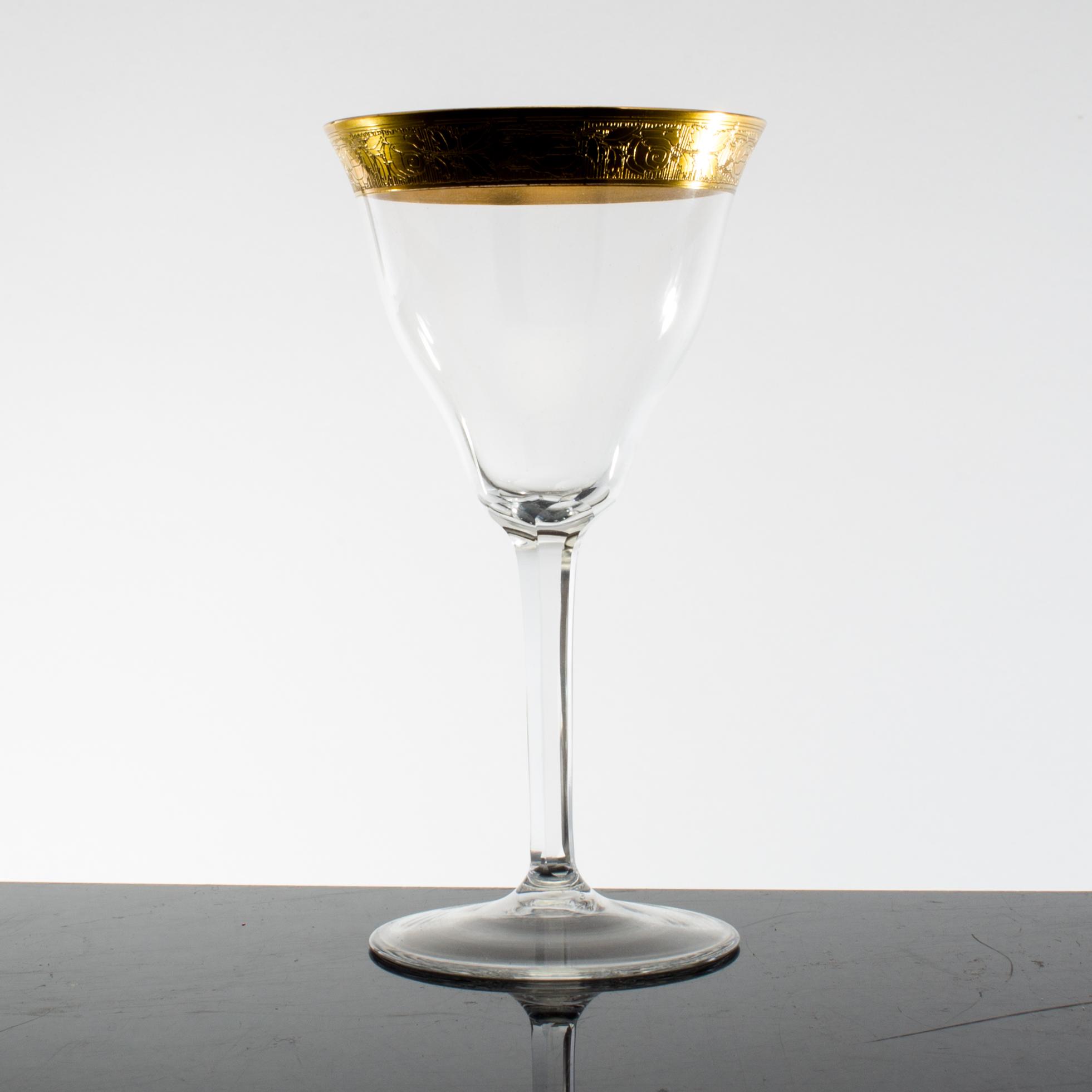 A lot of 18 wine glasses early 20th century.