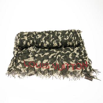 SCARF, Louis Vuitton.