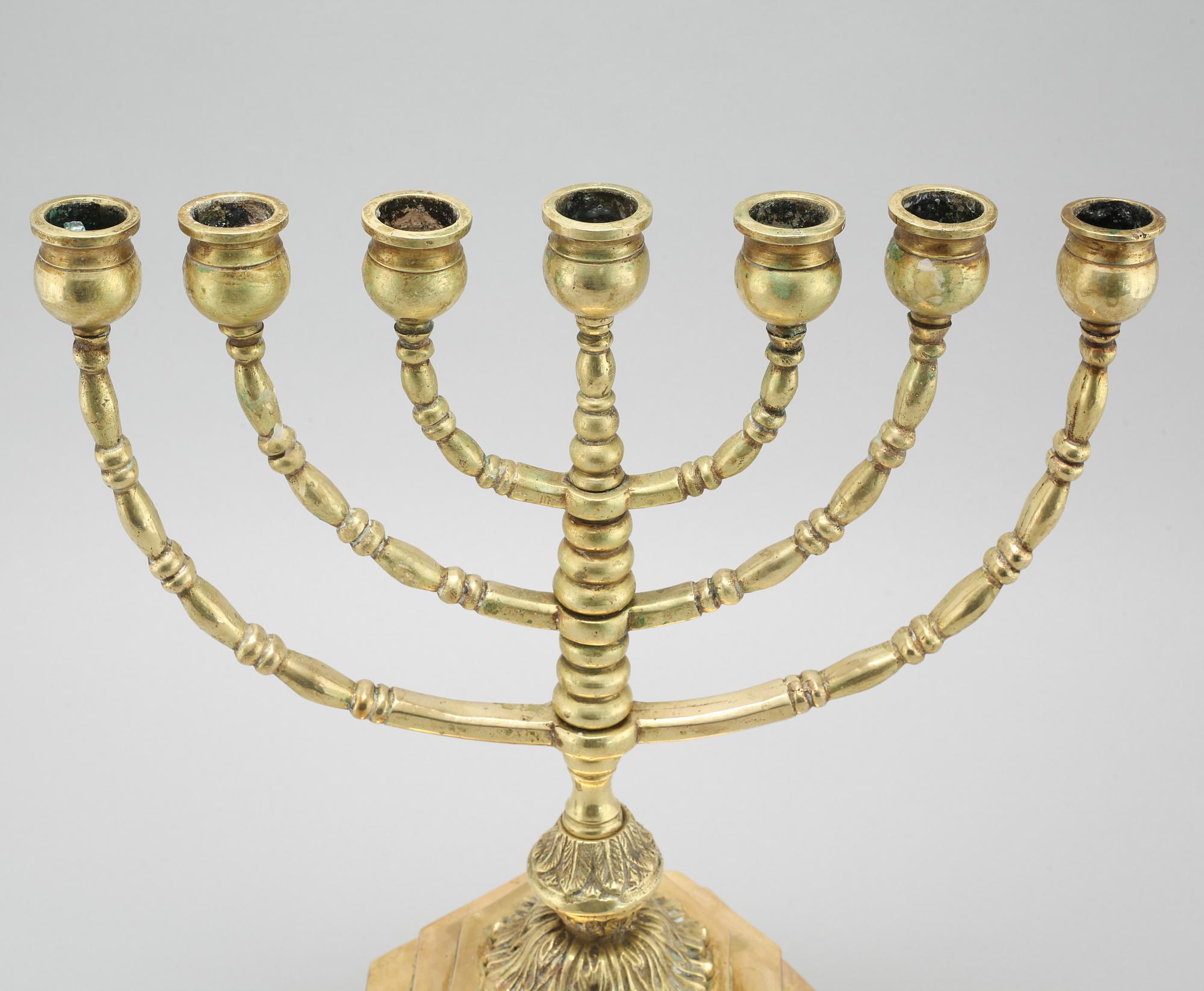 MENORA, 1800-tal.