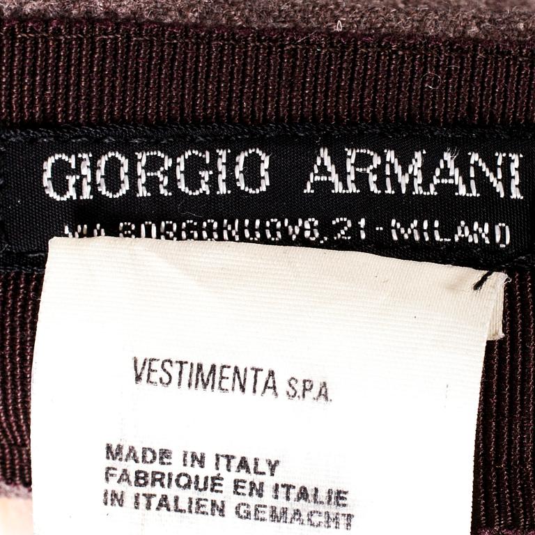 KJOL, Armani.