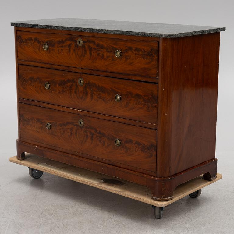 Chest of drawers, 19th century.