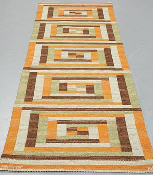 Barbro Nilsson, matto, a runner, "Ostia orange", flat weave, ca 306-307 x 99-100 cm, signed AB MMF BN.