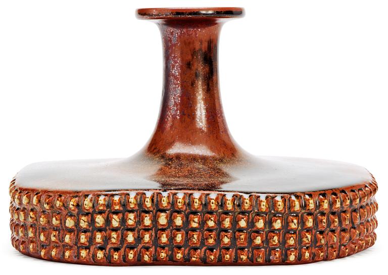 A Stig Lindberg stoneware vase, Gustavsberg studio 1970.