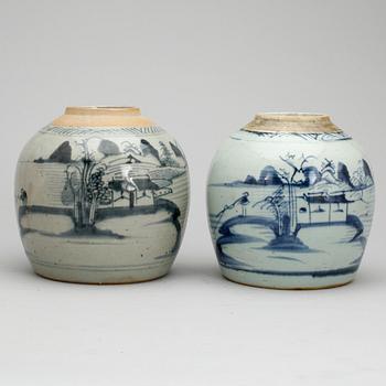 BOJANER, ett par, porslin, Kina, 1800-tal.
