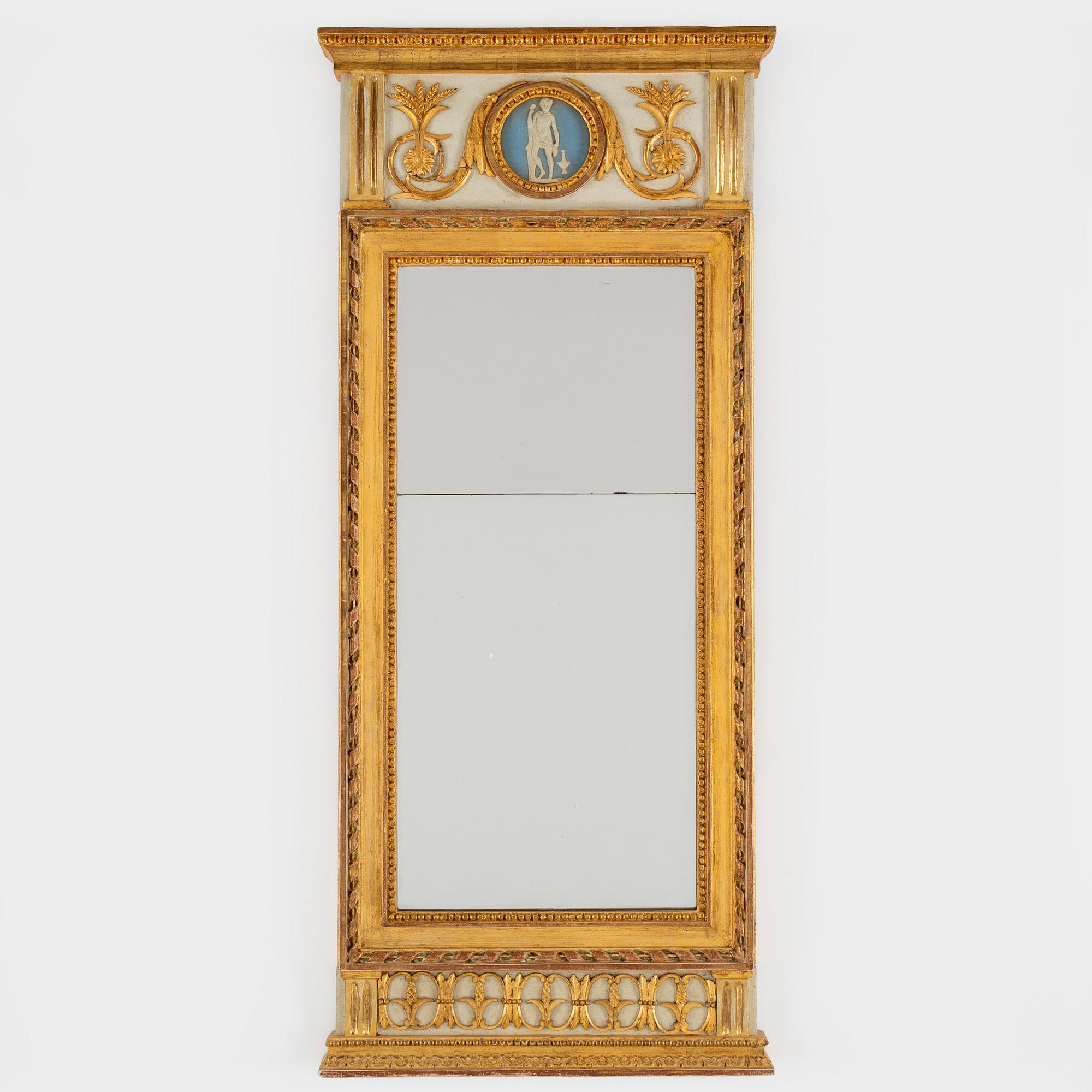 A late Gustavian mirror, beginning of the 19th century.