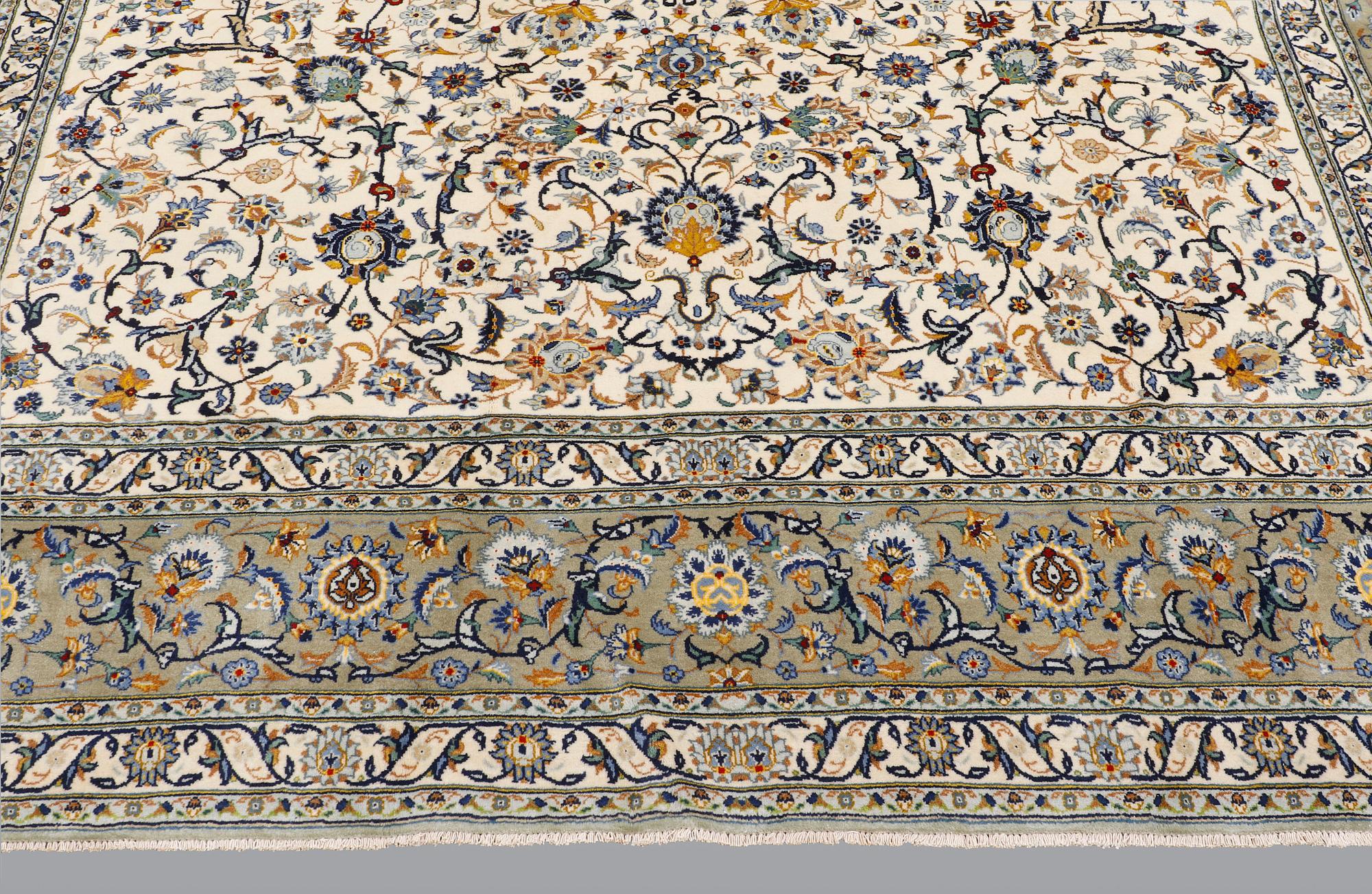 A carpet, Kashan, ca 389 x 295 cm.