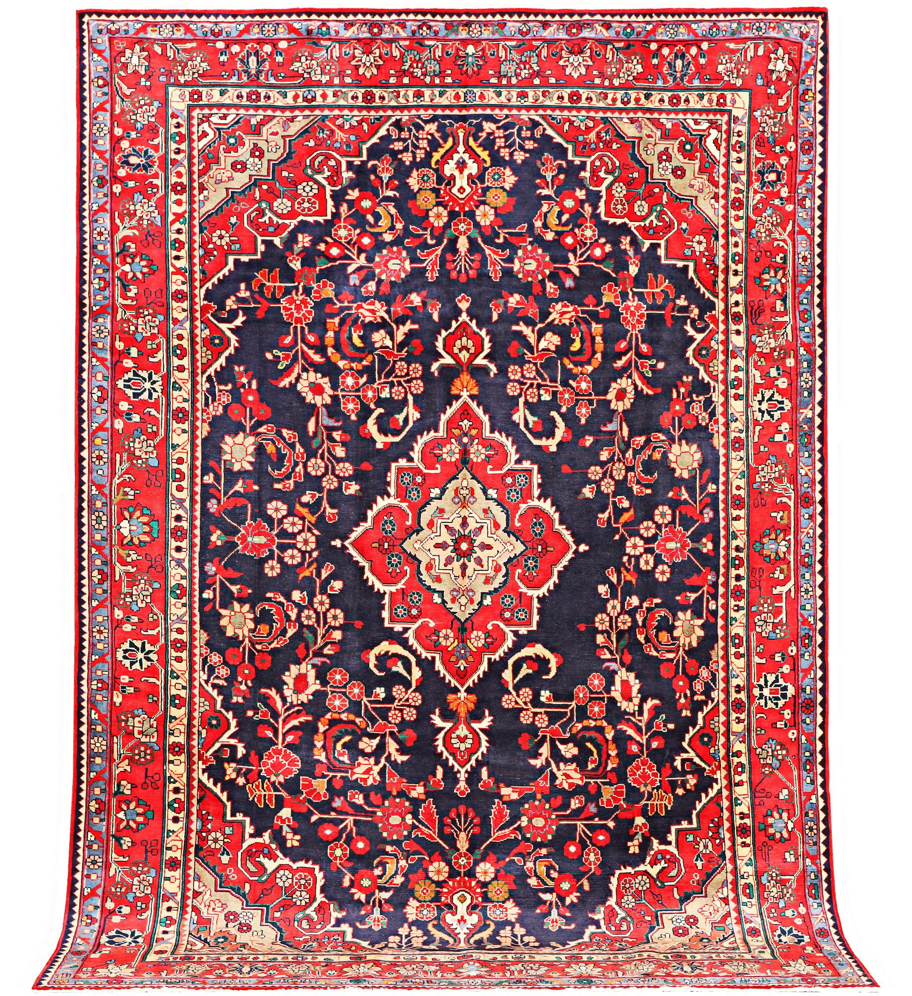 A carpet, Mahal, a. 320 x 217 cm.