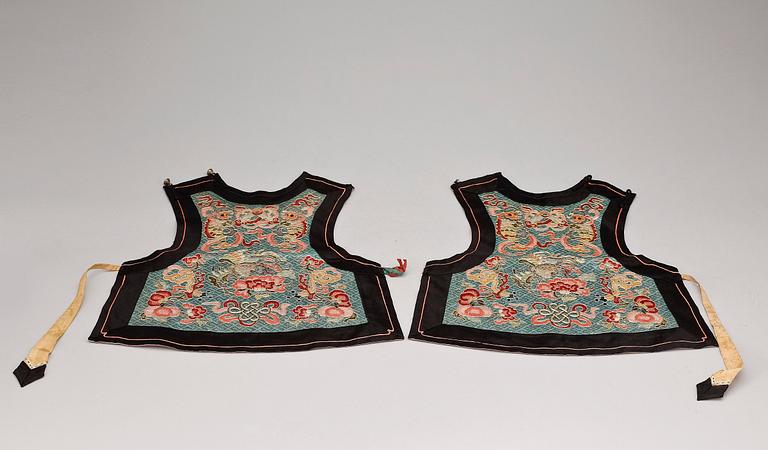 PARTI DRÄKTER, 4 delar, Kina, 1900-talets början.