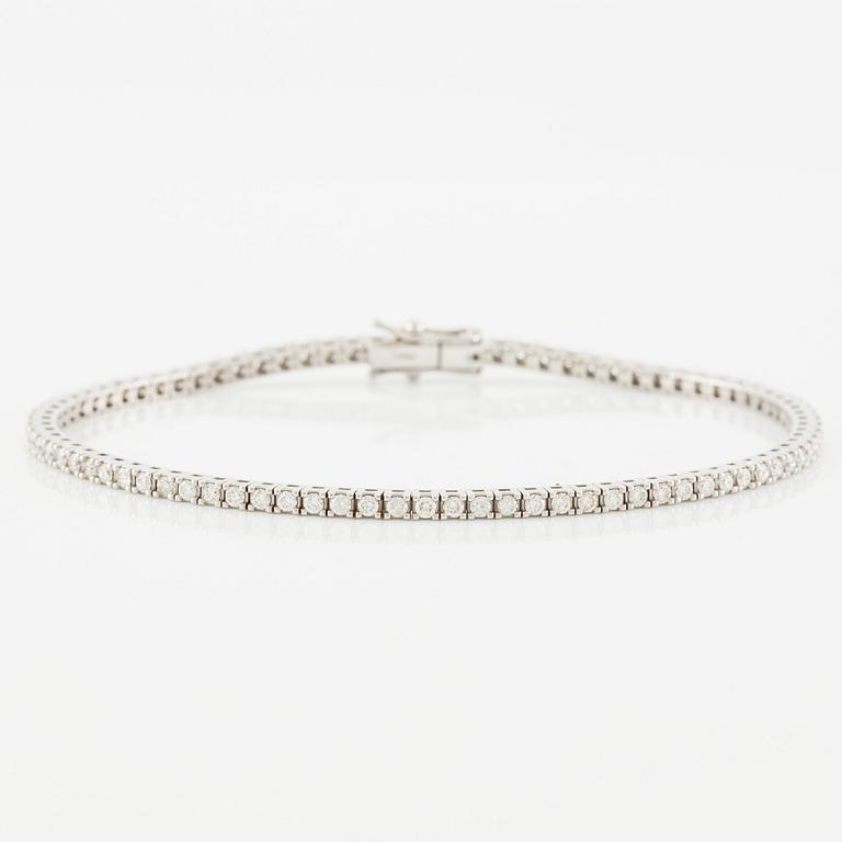 Tennis bracelet 18K white gold with brilliant-cut diamonds.