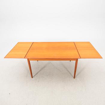 Dining table. Second half of the 20th century.