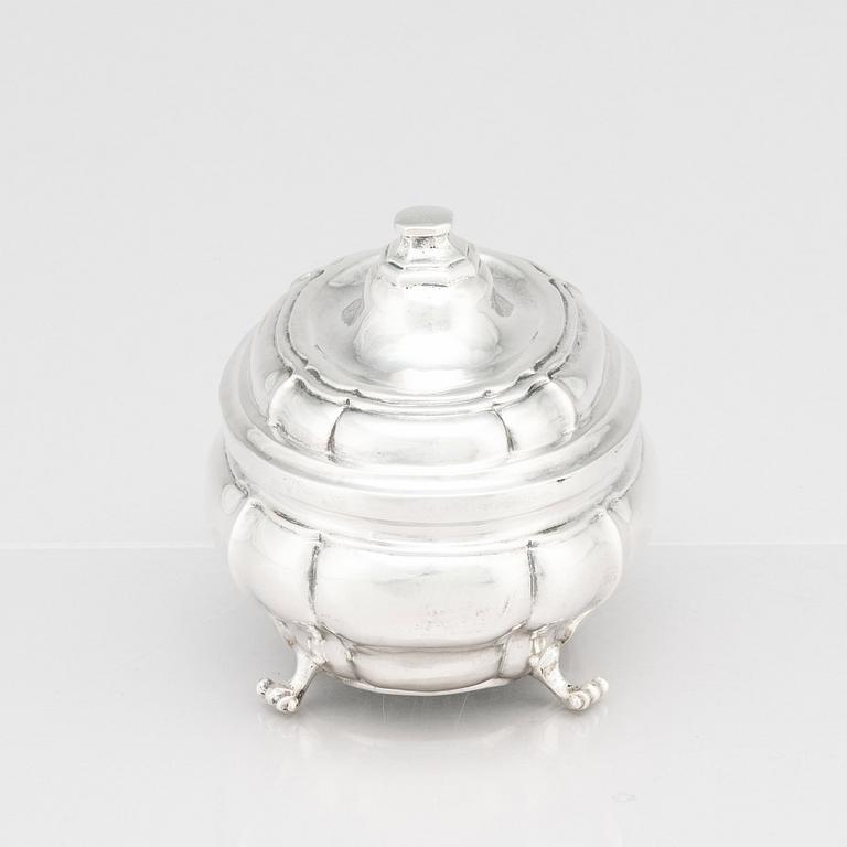 Sockerskrin, silver, troligen Andreas Schneider (1759-1761), Augsburg. Rokoko.