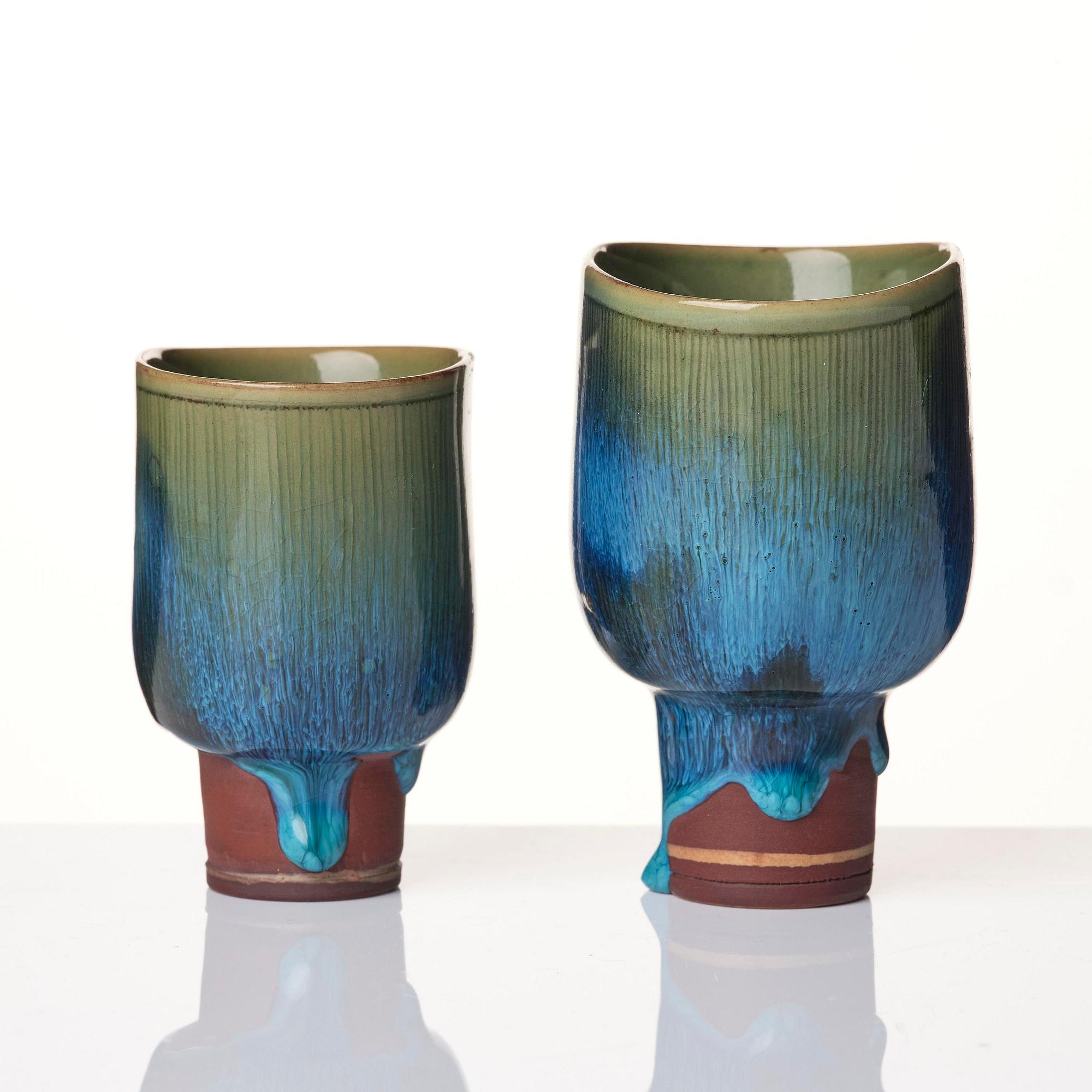 Wilhelm Kåge, a set of three Farsta stoneware footed bowls, Gustavsberg Studio 1950s.