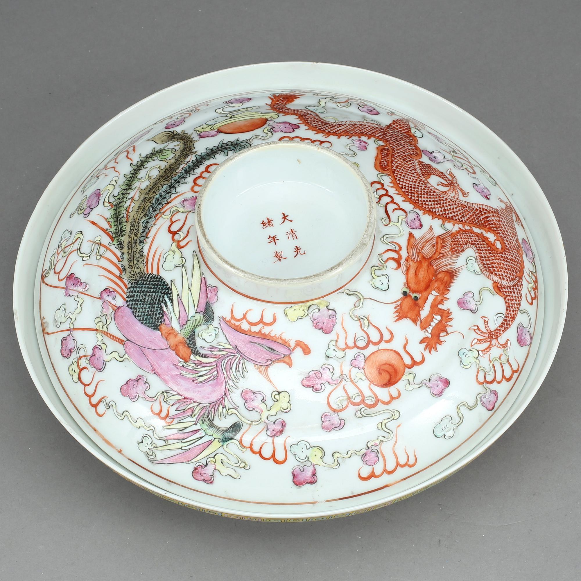 SKÅLFAT + LOCK, porslin, Kina Guangxu, kring 1900.