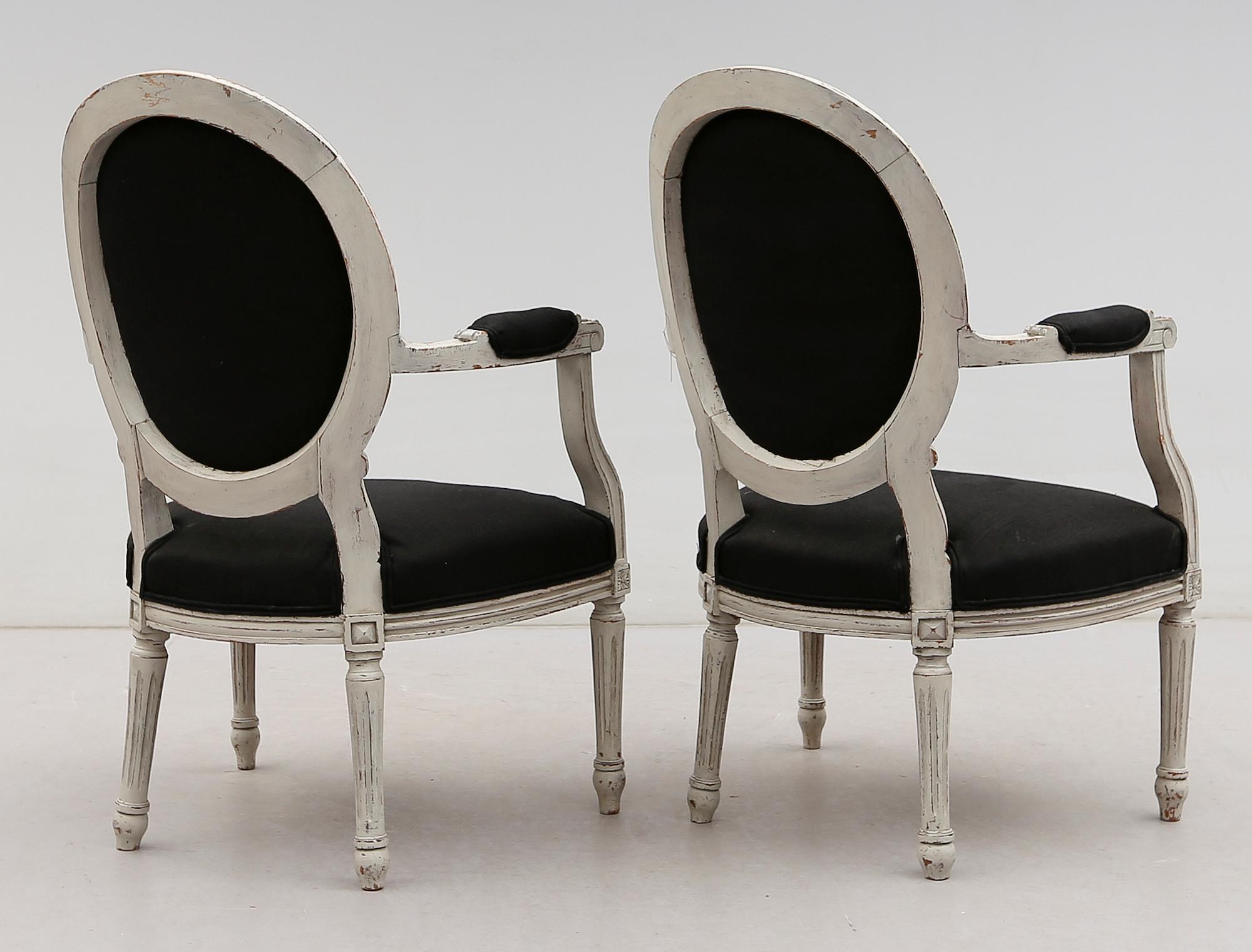 KARMSTOLAR, 1 par, gustaviansk stil, 1900-tal.