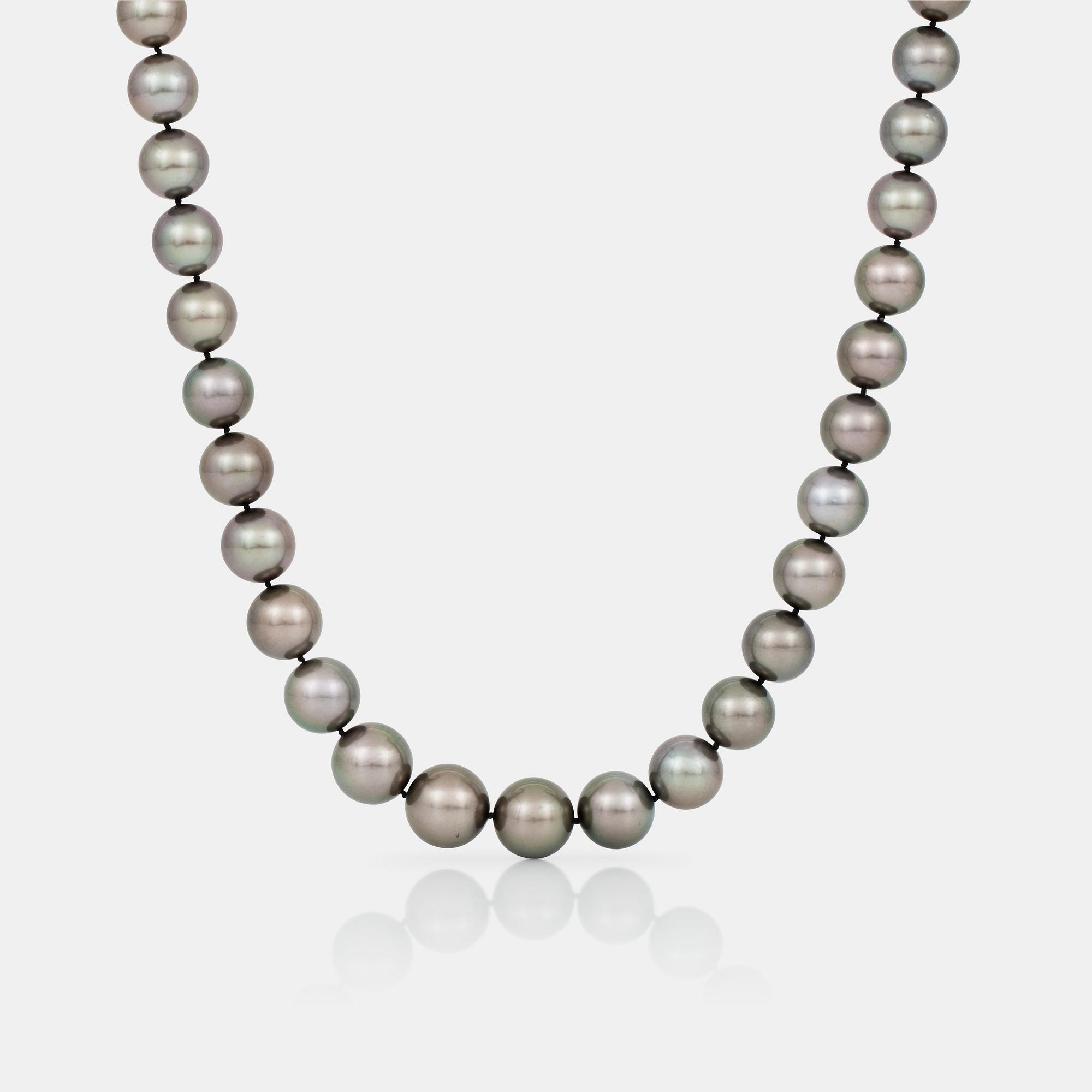 A cultured Tahiti pearl necklace.