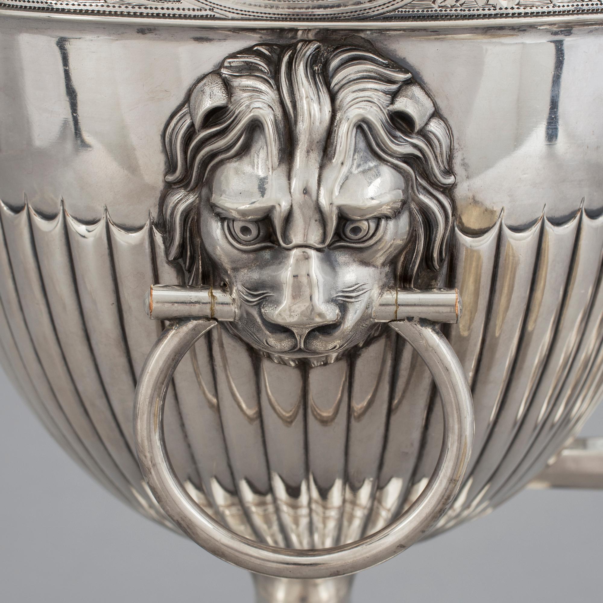 SAMOVAR, försilvrad koppar. Empire, 1800-talets första hälft.