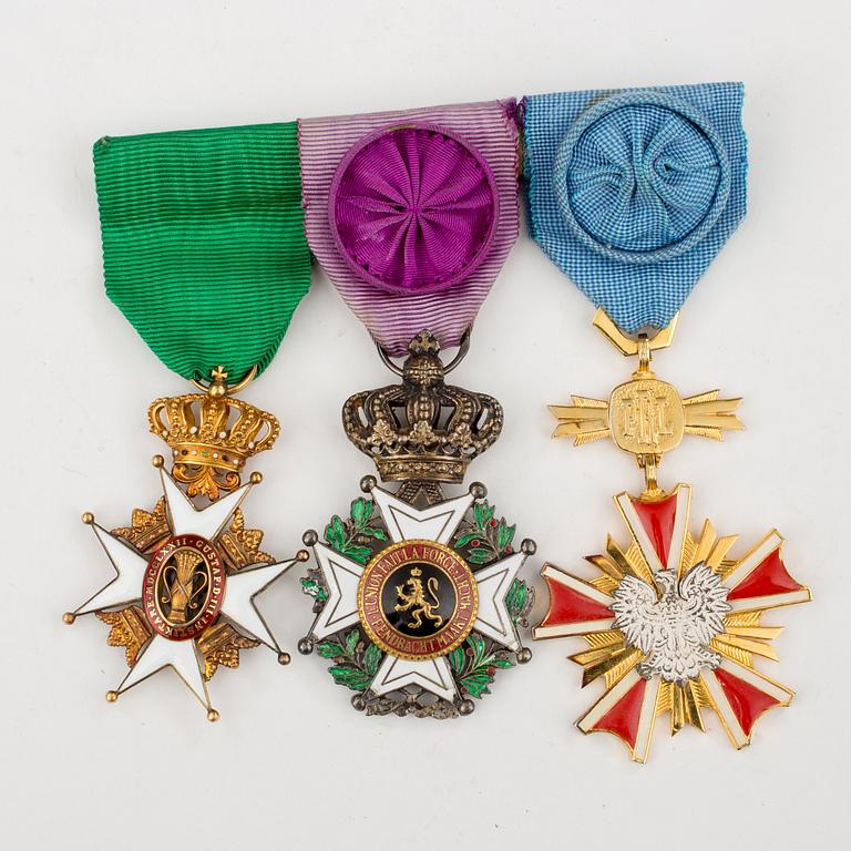 ORDNAR, 3 stycken, bland annat Vasaorden, 1900-talets andra hälft.